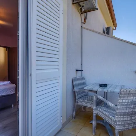 Pansion Belvedere 4* Мали-Лошинь