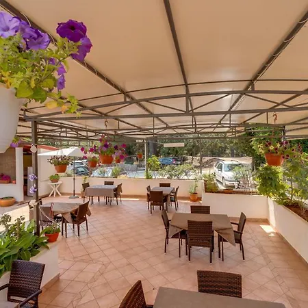 Pansion Belvedere Mali Losinj
