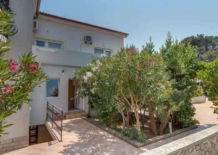 Pansion Belvedere 4* Mali Losinj